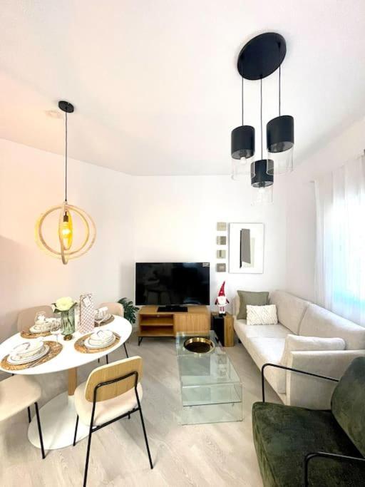 Historical Centre! Private Terrace & Gym-Near Public Parking Apartment Малага Екстериор снимка