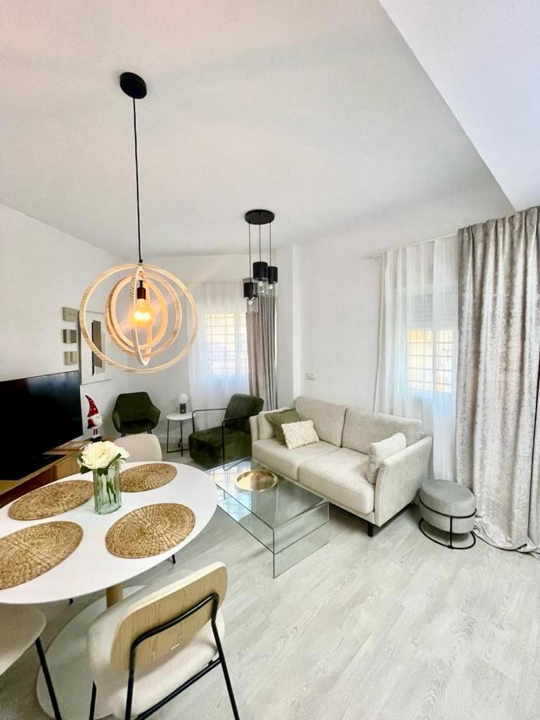 Historical Centre! Private Terrace & Gym-Near Public Parking Apartment Малага Екстериор снимка
