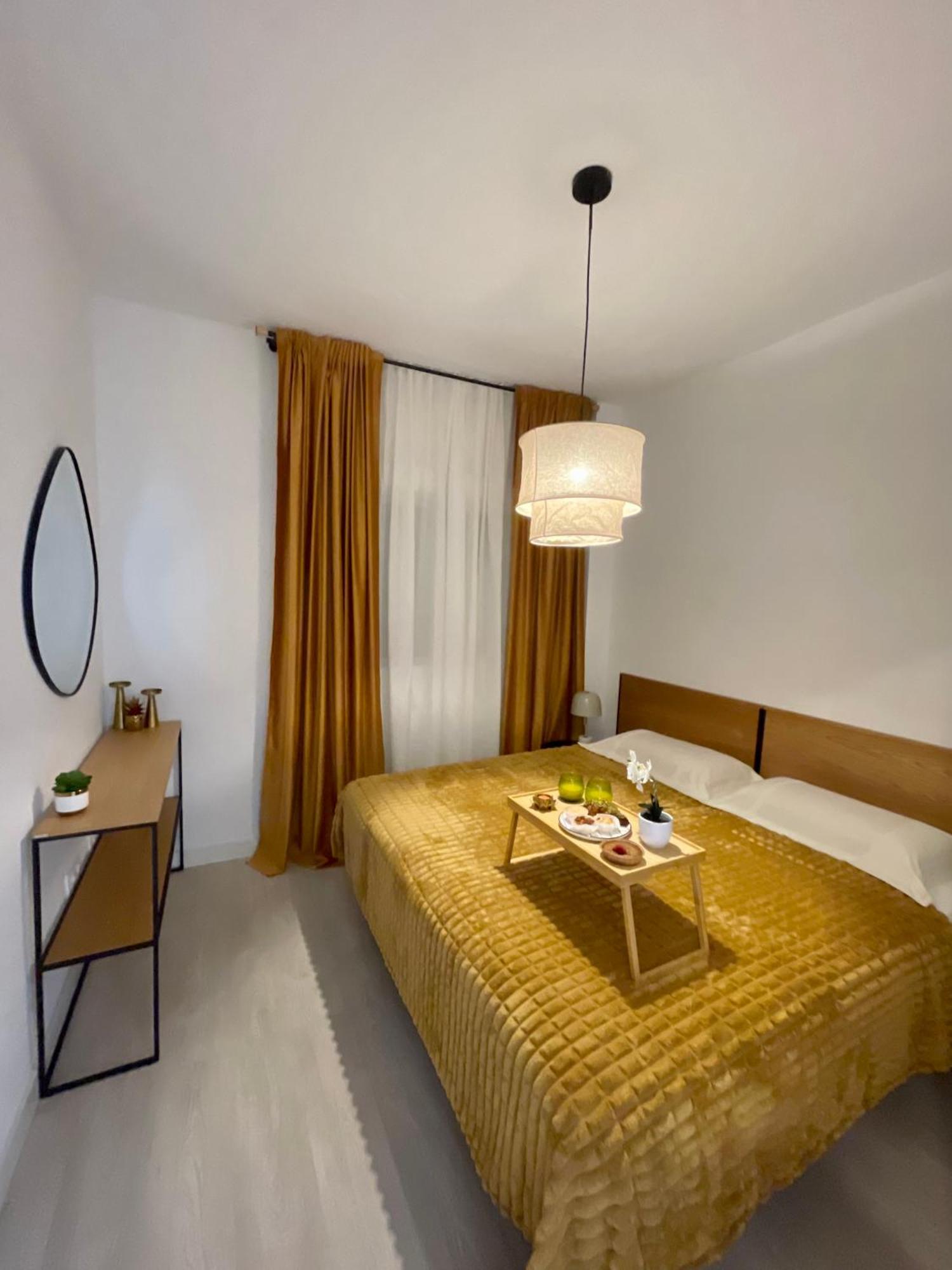 Historical Centre! Private Terrace & Gym-Near Public Parking Apartment Малага Екстериор снимка
