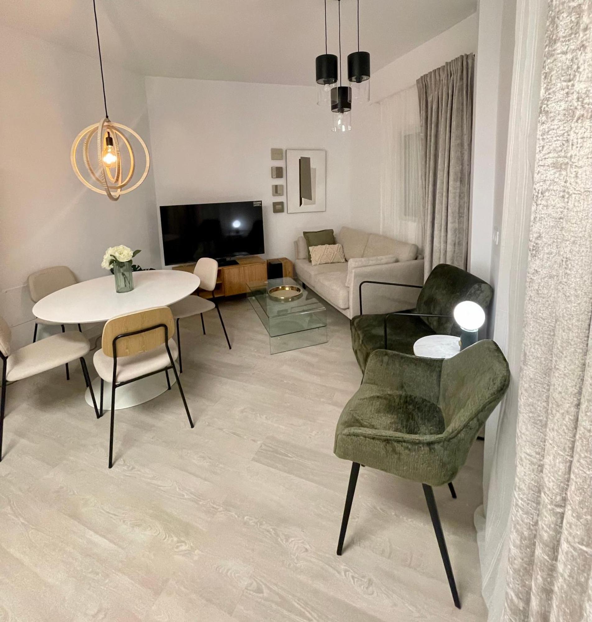 Historical Centre! Private Terrace & Gym-Near Public Parking Apartment Малага Екстериор снимка